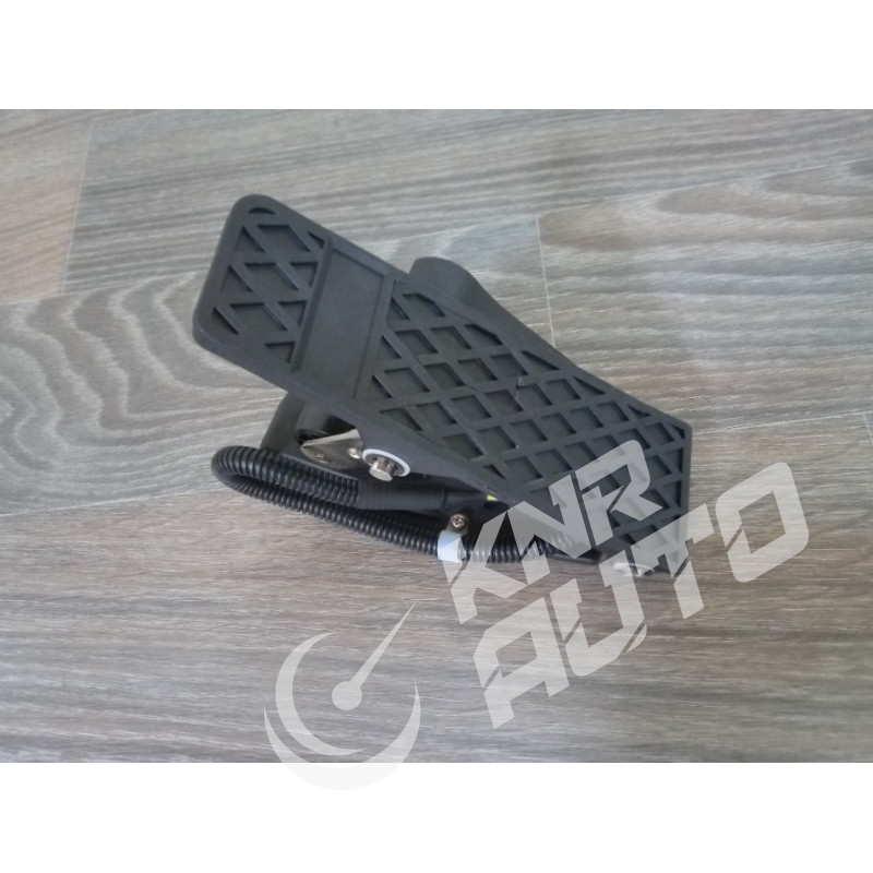 Электронная педаль газа FOTON 1525711702002-1525711702002