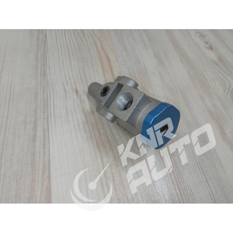 Клапан редукционный  FAW 3252 HOWO SHAANXI FOTON-А-4740