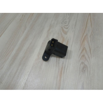 Датчик гидрозамка кабины WG1642440052 HOWO