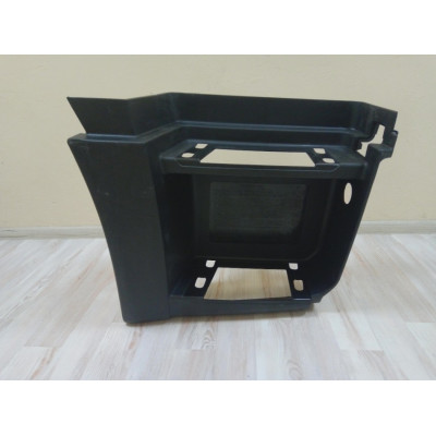 Корпус подножки черный правый HOWO A7 SITRAK WG1664231058/1 (2 ступеньки)
