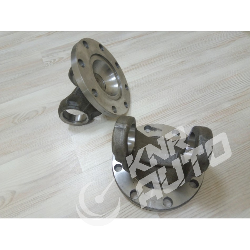 Фланец карданного вала FAW 3252 HOWO d180 8 отверстий ухо под крестовину D52-WG9136311062