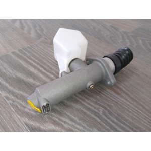 Цилиндр сцепления главный HOWO WG9719230015 / WG9719230013