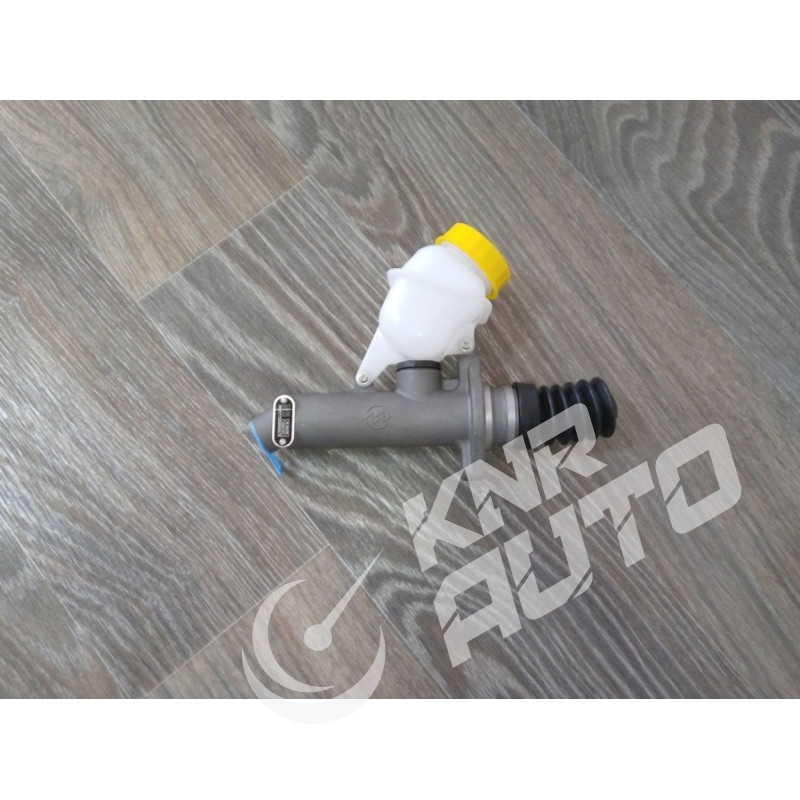 Главный цилиндр сцепления HOWO A7 SINOTRUK HOWO WG9719230023-WG9719230023