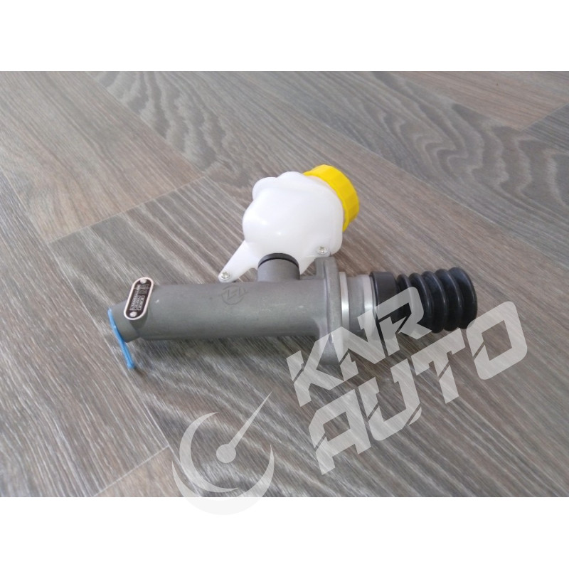 Главный цилиндр сцепления HOWO A7 SINOTRUK HOWO WG9719230023-WG9719230023