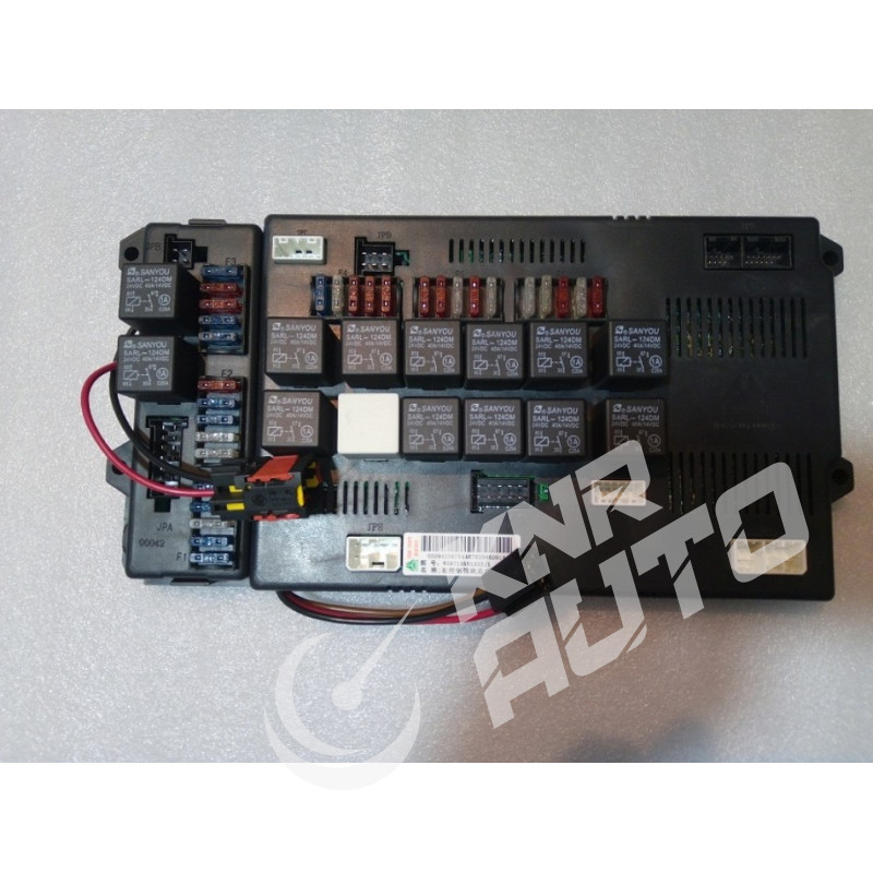 Блок реле та запобіжників HOWO-WG9719581023