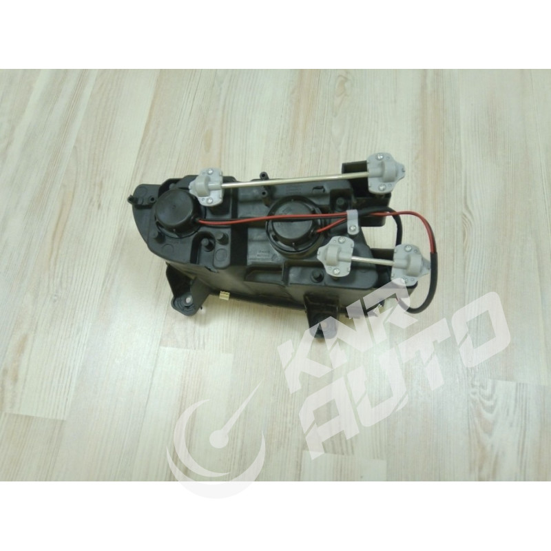Противотуманная фара левая WG9719720025 HOWO 2010-WG9719720025