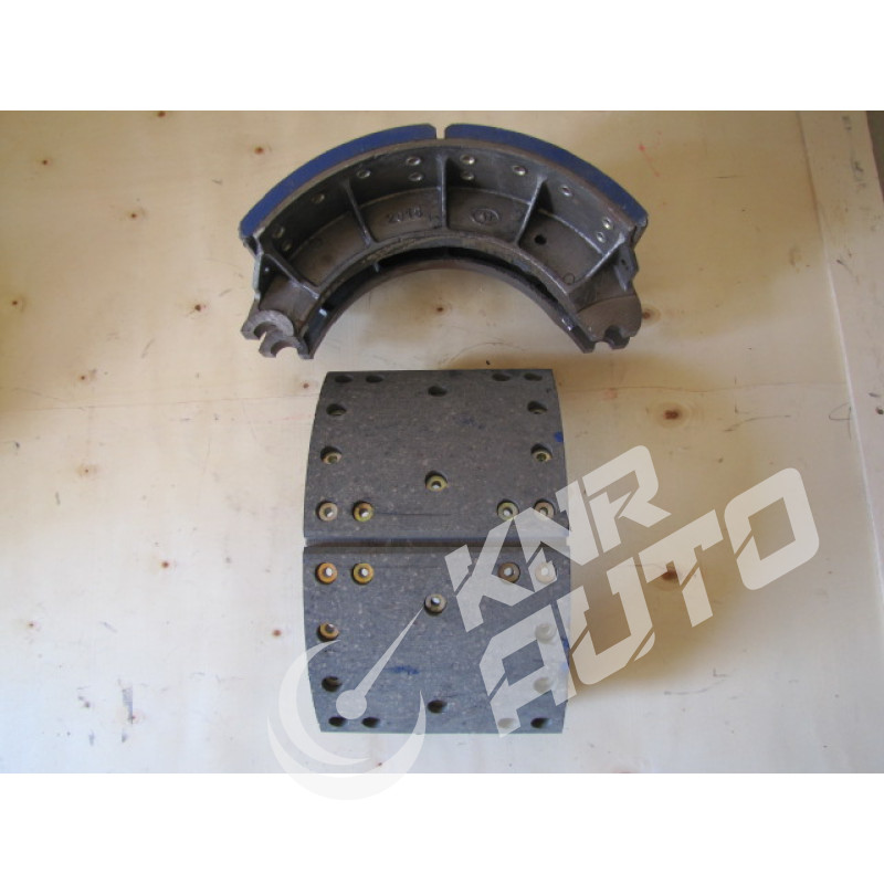 Колодка тормозная задняя  HOWO A7-AZ9231342072