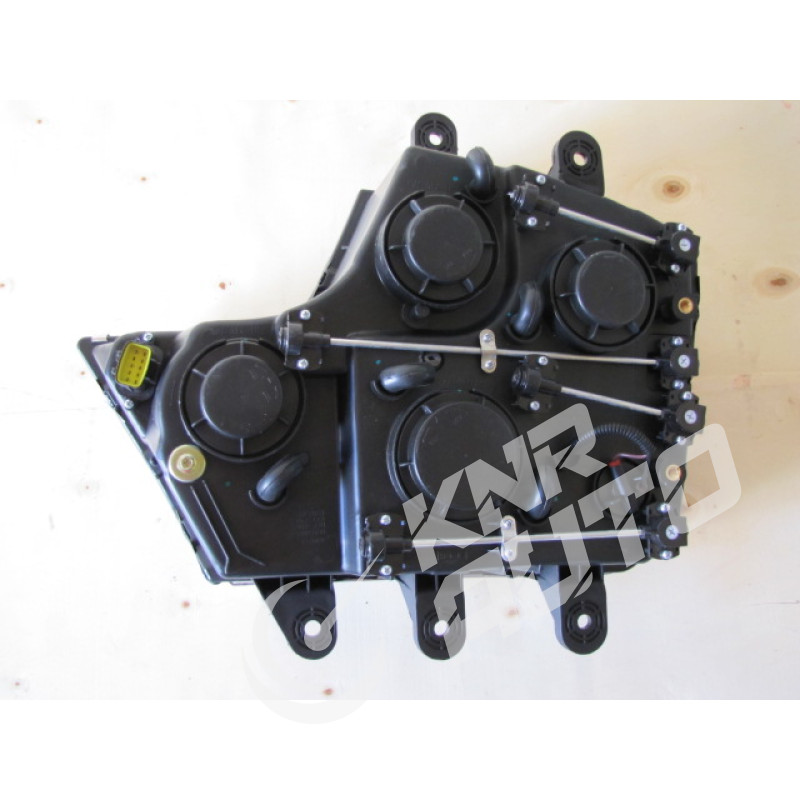Фара левая HOWO A7-WG9925720001